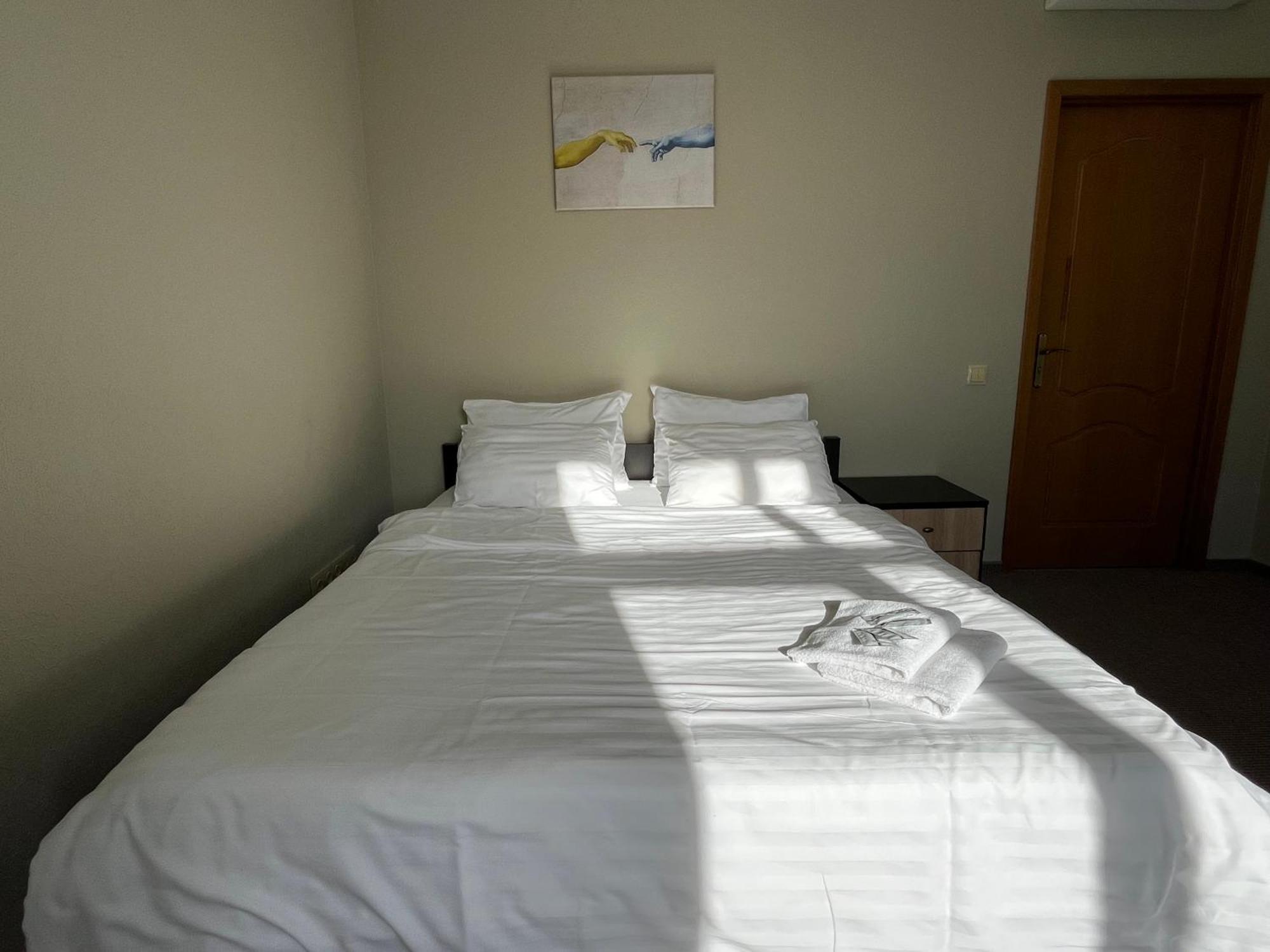 4Room Hostel Kijev Kültér fotó